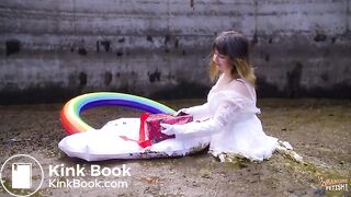 Green Wedding - Lyndra Lynn in cowshit