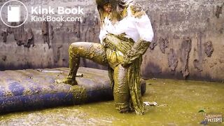 Green Wedding - Lyndra Lynn in cowshit