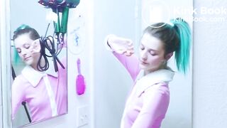 Teen Brushes Her Teeth With Poop In the Morning