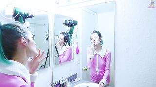 Teen Brushes Her Teeth With Poop In the Morning