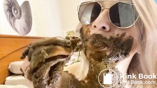 Blonde eat poop