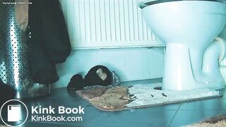 Small asshole makes Monster logs