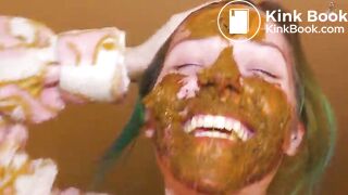 The first time ever i put scat in my hair!