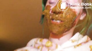 The first time ever i put scat in my hair!