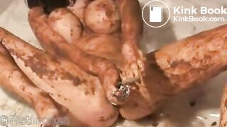 Fistinchen lubed up with shit