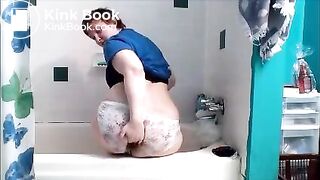 Big butt girl shitting on panty