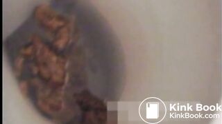 Sexy girl shitting