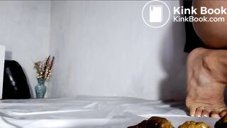 Big Pooping Squirt Queen