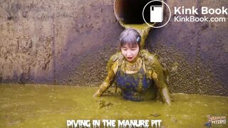 ManureFetish Spring Sale 40 % discount - Girls in cowshit