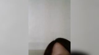 Korean girl with a cute butt pees and poops like an angel.