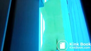 TANNING & SHITTING
