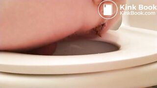 Poop on toilet - Gay into Rubber and Scat