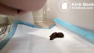 Cassie Scat Pushing Out 2 Turds While Her Pussy Dr