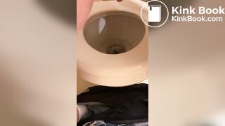 Taking a nice shit!