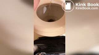 Taking a nice shit!
