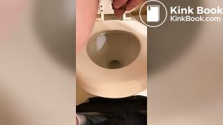 Taking a nice shit!