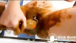 Russian masterbates with shit