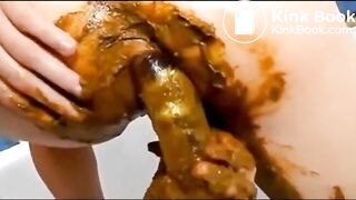 Russian masterbates with shit