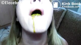 Elecebra Dips Her Lollipop In Green Pissy Shit