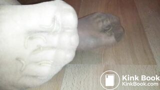 Look the Maggots eating my Toes