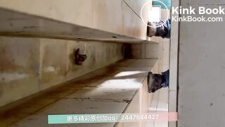 The girl defecated heavily in the toilet 2