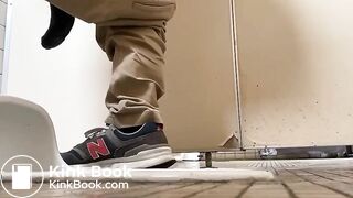 Men's Squat Toilet
