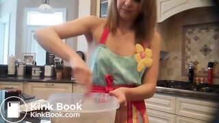 Cooking a shit pudding from her own poop