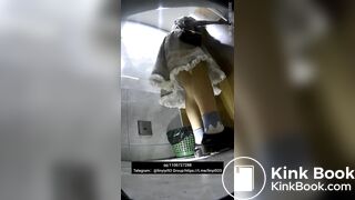 Beautiful girls pee and shit 31