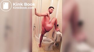 Master Christian Pooping