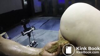 Massive Load Fisted out of Chub Bear 2