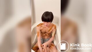 Asian guy's first scat video (Part 1)