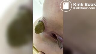 Pretty butthole shitting