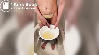 Asian guy's self piss drinking