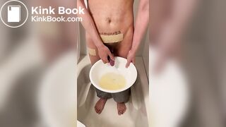 Asian guy's self piss drinking