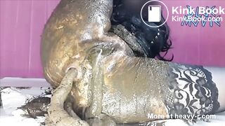 Scat Slag Pushes Shit Out  of  Her Asshole and Cun