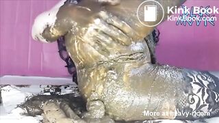 Scat Slag Pushes Shit Out  of  Her Asshole and Cun