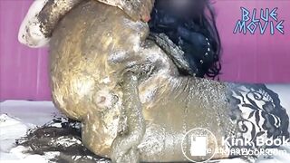 Scat Slag Pushes Shit Out  of  Her Asshole and Cun