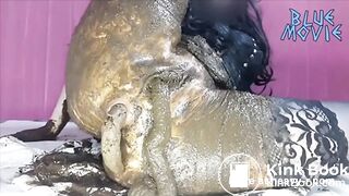 Scat Slag Pushes Shit Out  of  Her Asshole and Cun