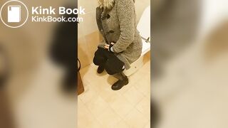 Filming my sister sitting on potty - Female Scat