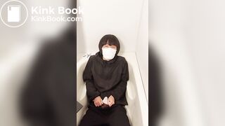 Asian guy's lotion gauze masturbation