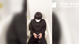 Asian guy's lotion gauze masturbation