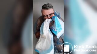 Baby Bear has some shitty diapers