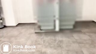 Blond Shitting