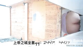 The girl excreted a lot in the toilet 002