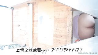 The girl excreted a lot in the toilet 002