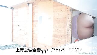 The girl excreted a lot in the toilet 002