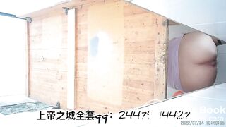 The girl excreted a lot in the toilet 002