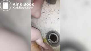 fat slut tries rubbing scat in pussy