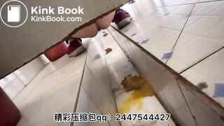 Beautiful women poop in the toilet