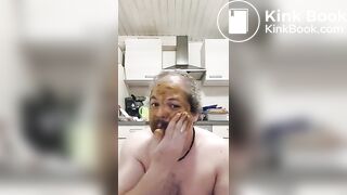 Shit smearing and swallow